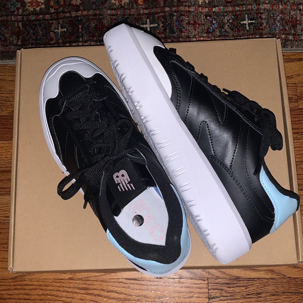 New Balance Black Sneakers with White Details 41.5 mens 8 , women's @10